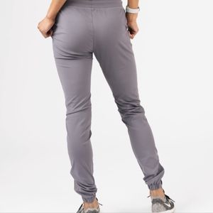 Zyia Dark Gray Peak Zipper Joggers (Long) 31"